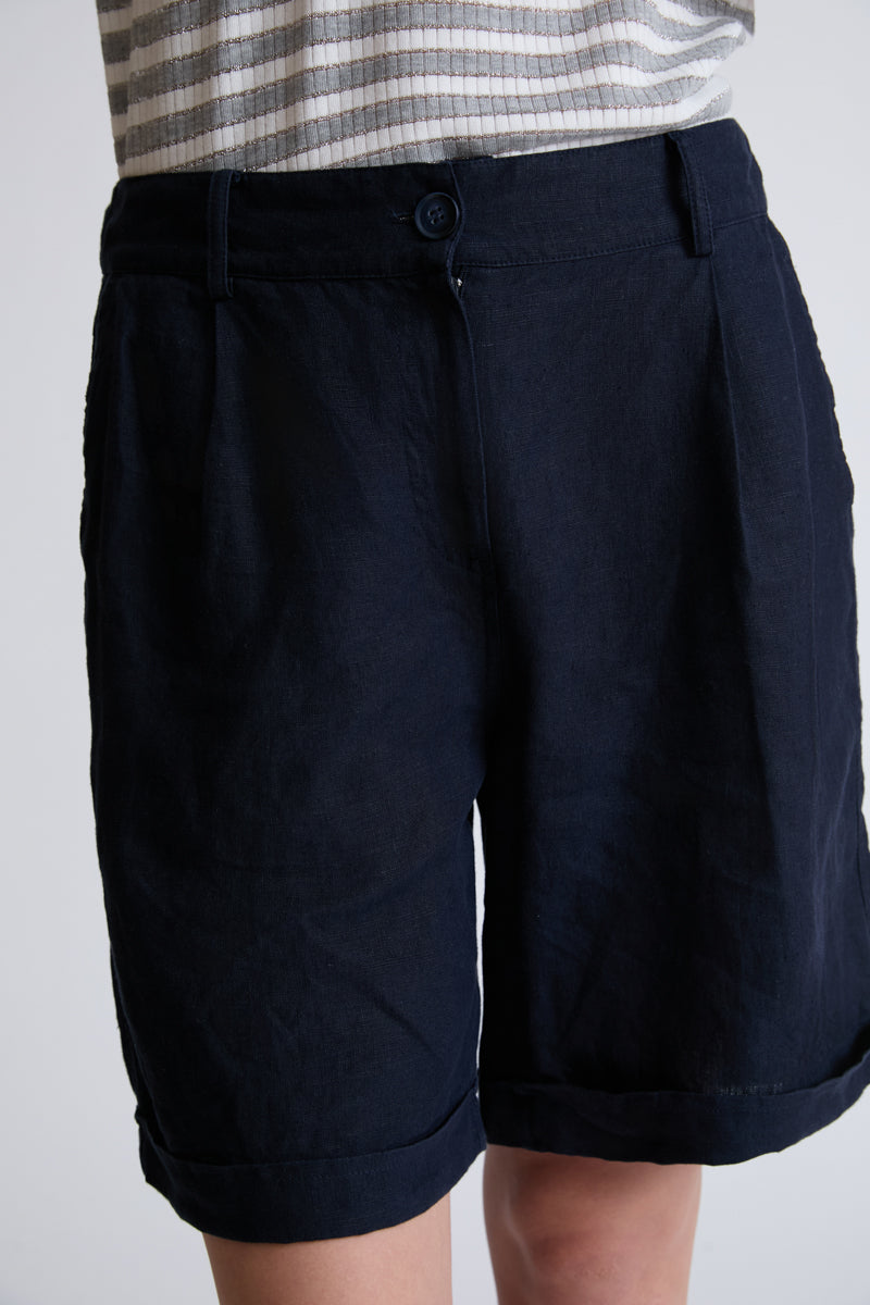 Bermuda-Shorts aus 100 % Leinen mit Umschlagsaum – navy #Farbe_85400 navy