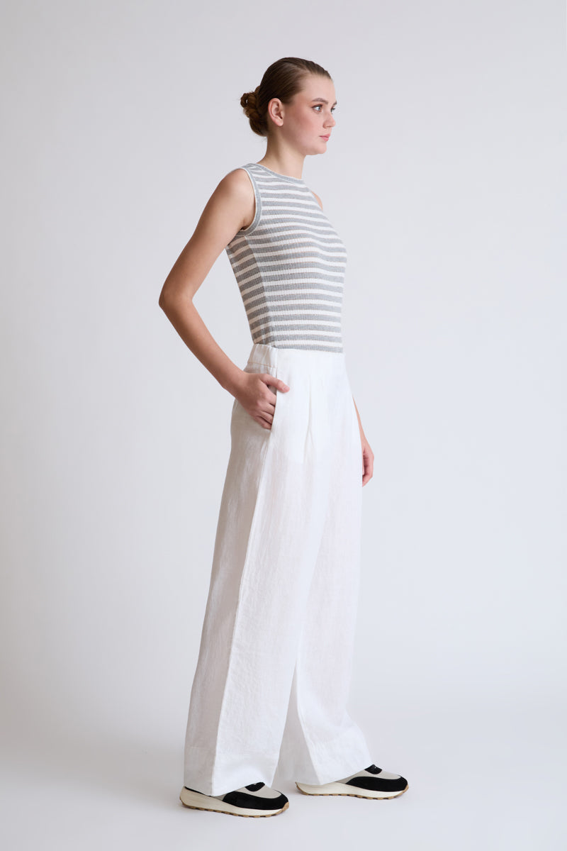 Weit geschnittene Leinenhose mit Bundfalten – white #Farbe_10000 white