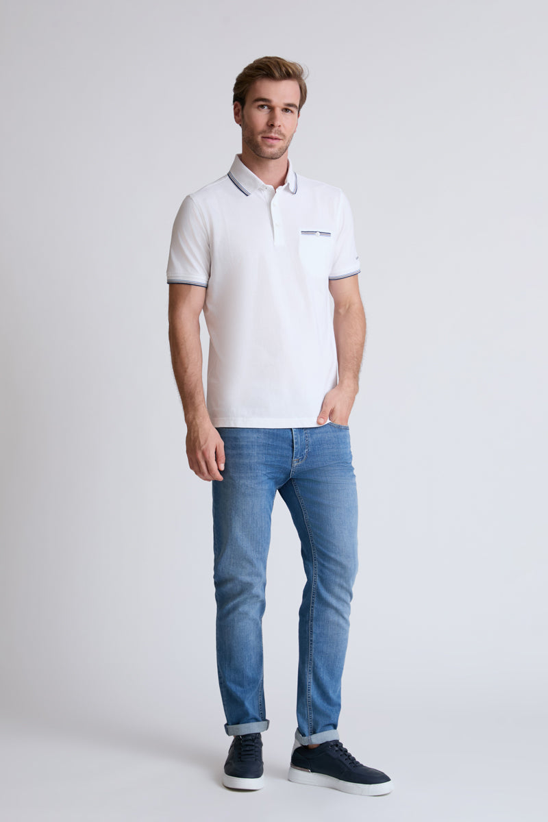 Polo shirt with contrast details