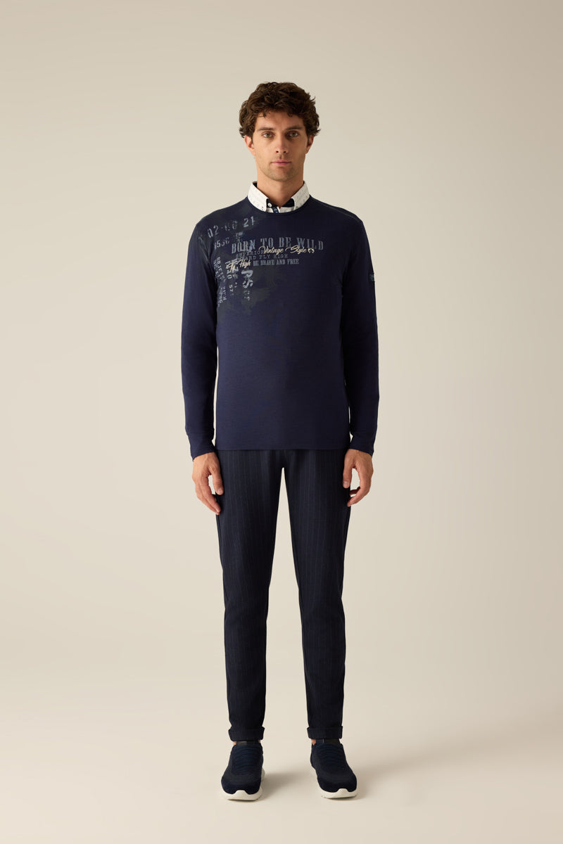 Herren Langarmshirt in Indigo mit Print „Born to be Wild“ – urban, frei, charakterstark