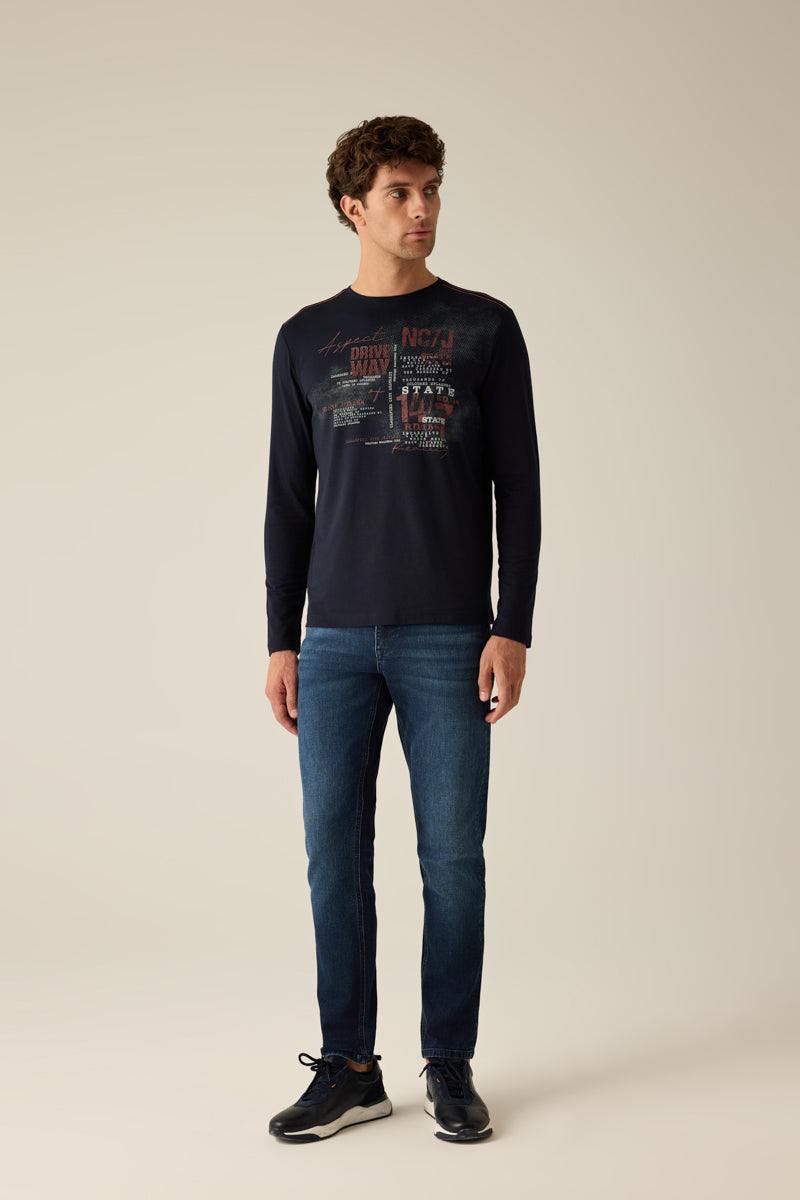 Herren Langarmshirt mit Rundhalsausschnitt – smart, maskulin und vielseitig