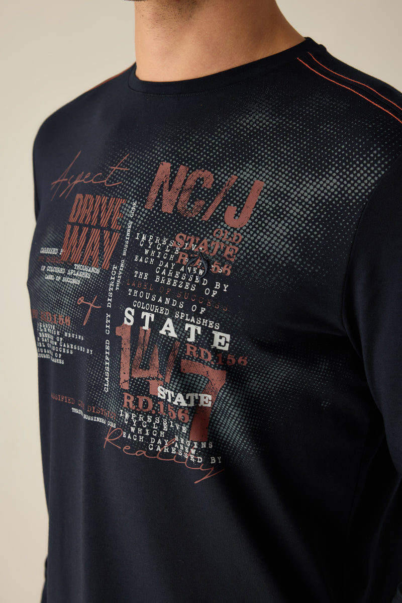 Herren Langarmshirt mit Rundhalsausschnitt – smart, maskulin und vielseitig