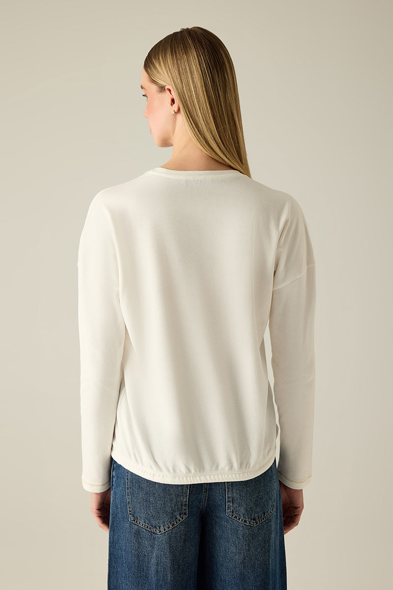 Rundhalsshirt in Cotton mit Kordelstickerei, Glitzersteinen & Kordelzugsaum.