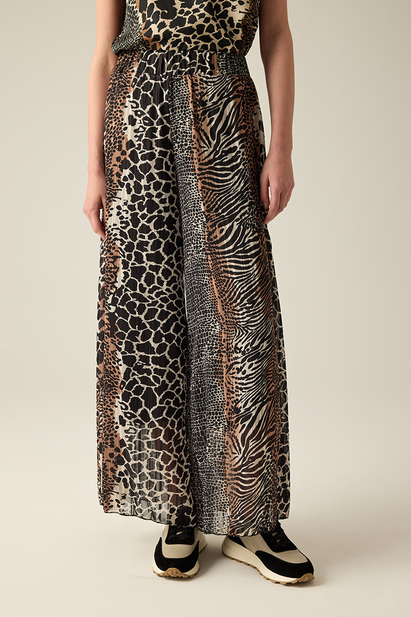 Elegante Marlene-Hose im modernen Animal-Print – hochwertig, stilvoll und perfekt für jeden Anlass.