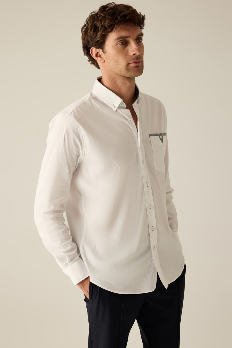 Men's Modern Fit shirt in white with contrast details