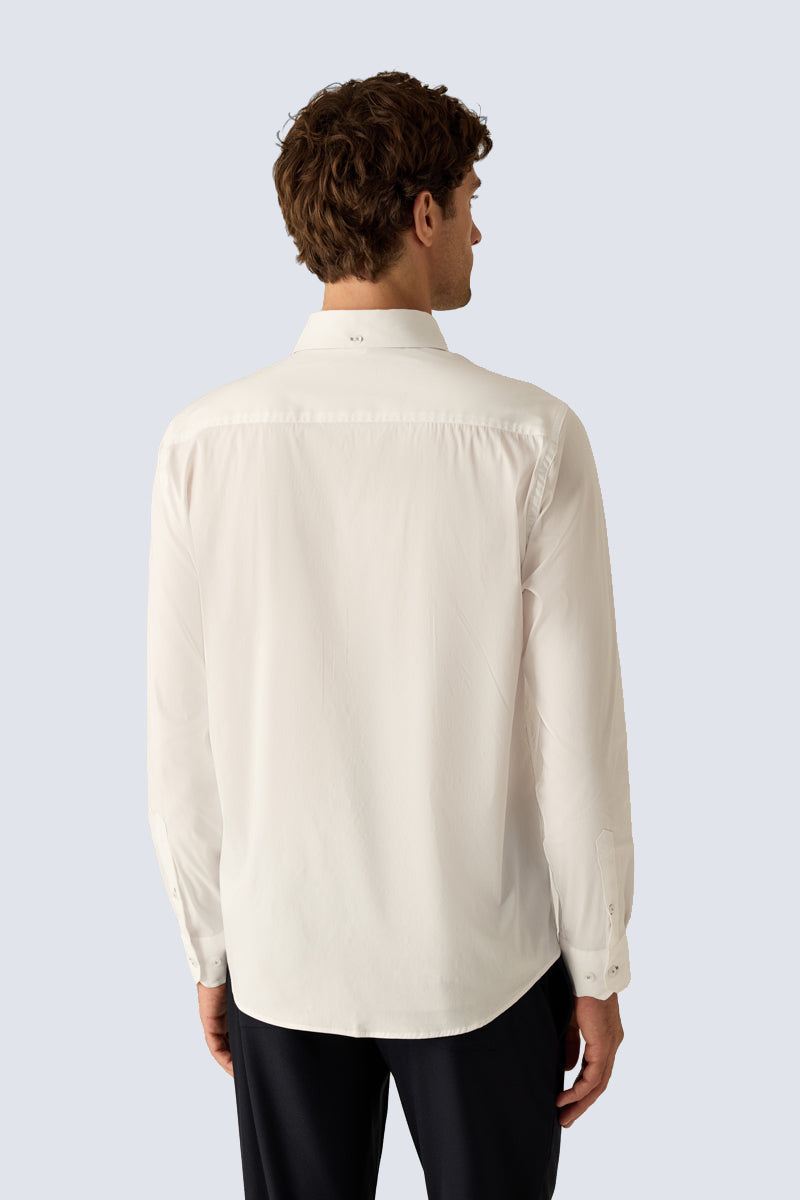 Men's Modern Fit shirt in white with contrast details