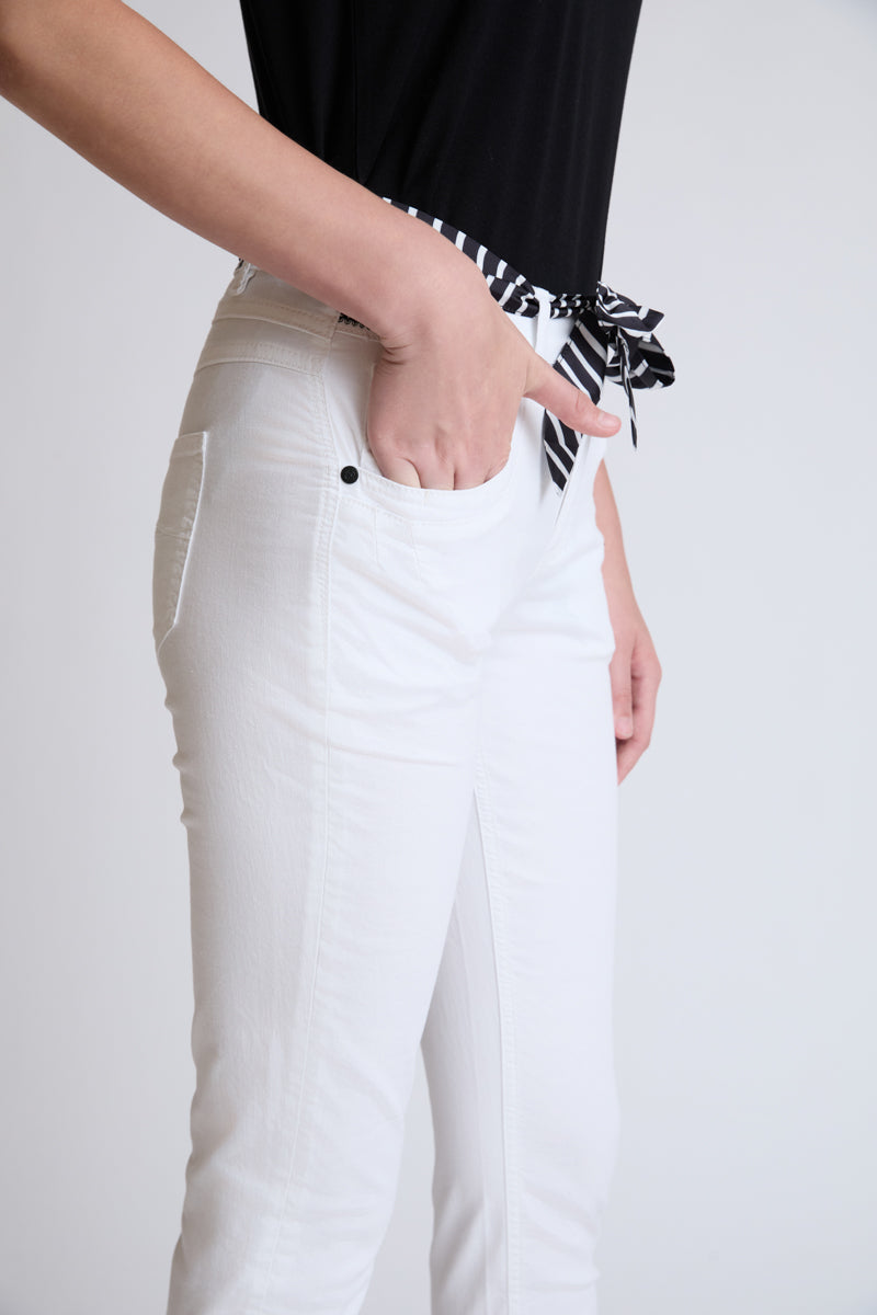 Cotton blend skinny jeans with embroidery and tie belt