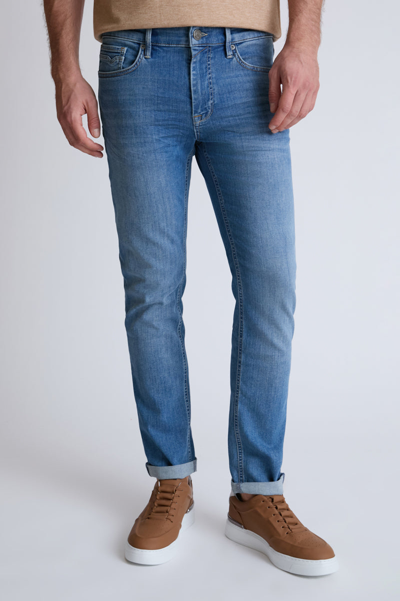 Cotton-polyester-elastane jeans in a 5-pocket design