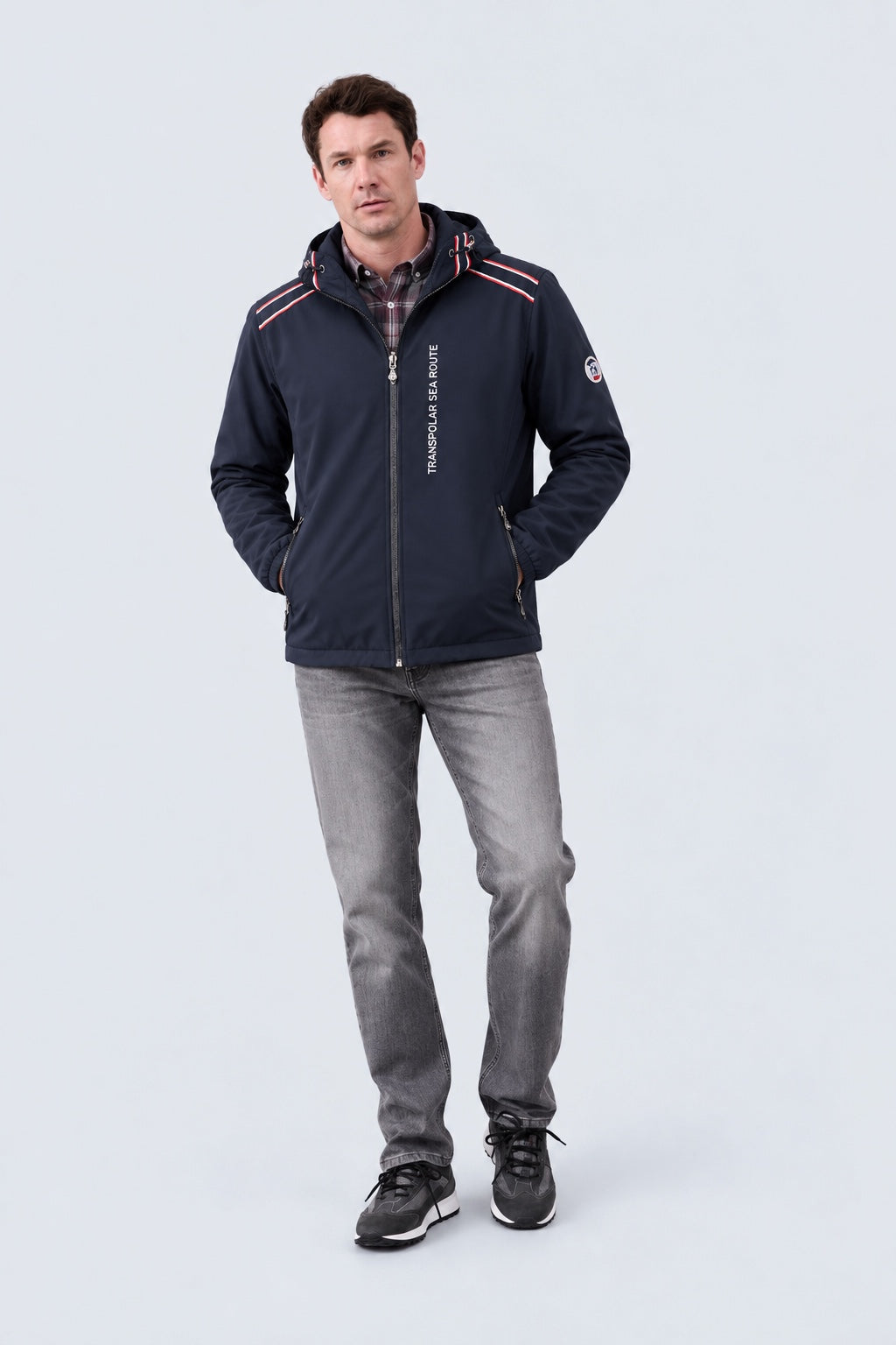 Kapuzenjacke aus Funktions‑Materialmix mit Kontrastdetails in navy