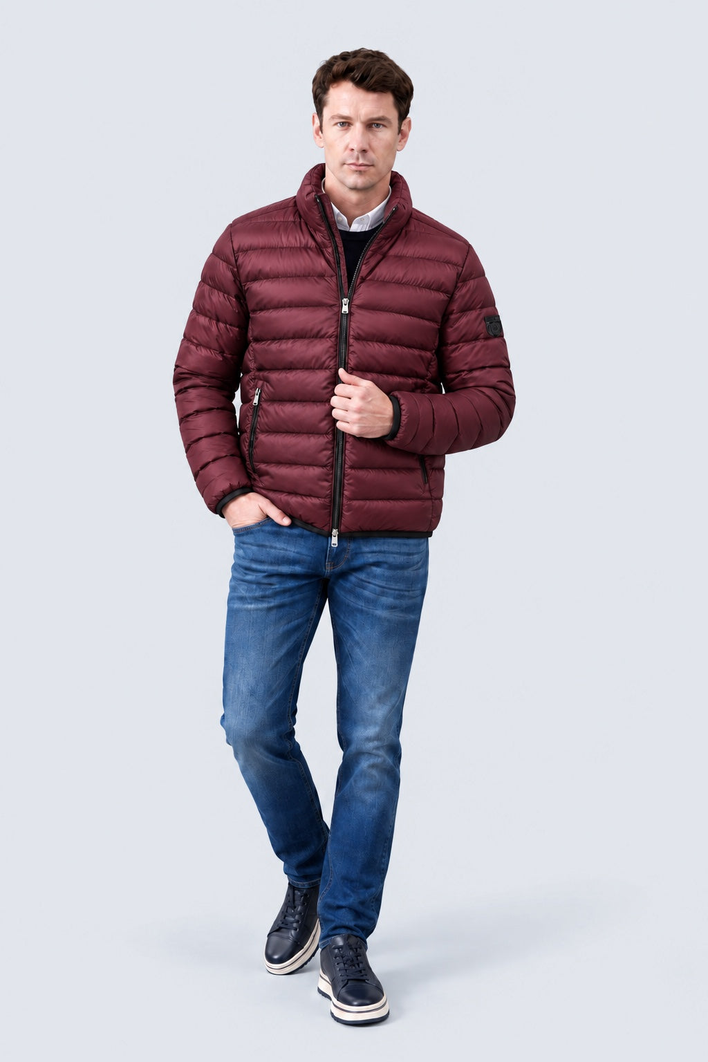 Steppjacke aus Polyester mit Stehkragen in bordeaux