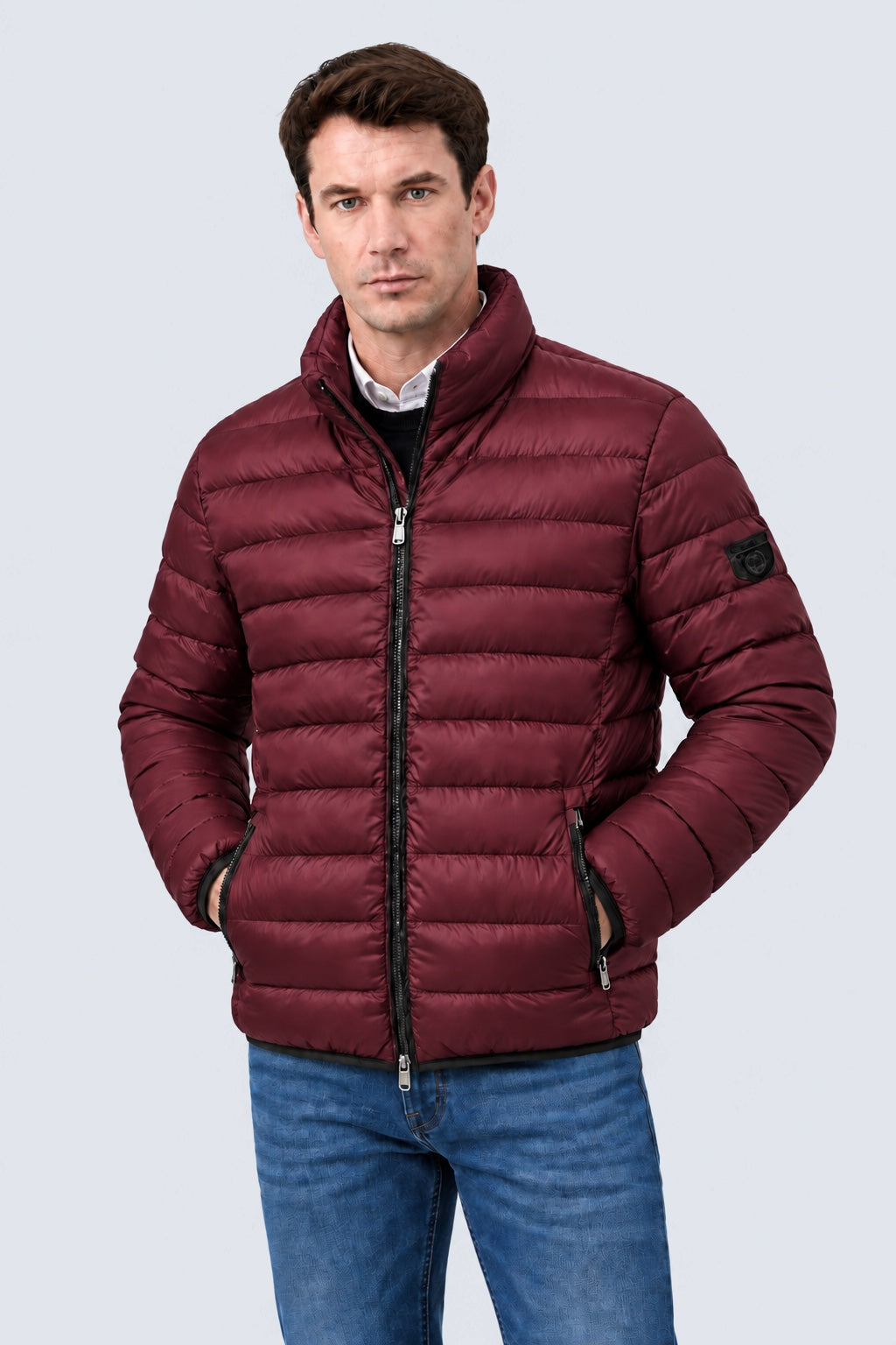 Steppjacke aus Polyester mit Stehkragen in bordeaux, Ansicht 2