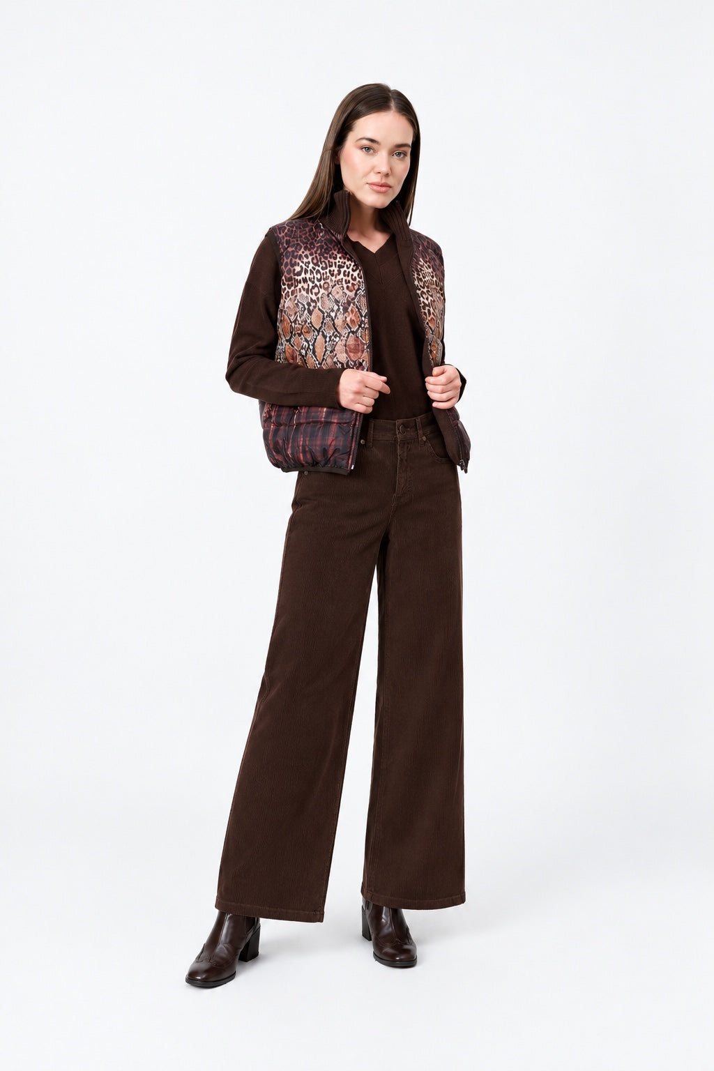 Wide Leg Hose aus Lyocell‑Baumwoll‑Mix in Cordoptik in brown, Ansicht 3