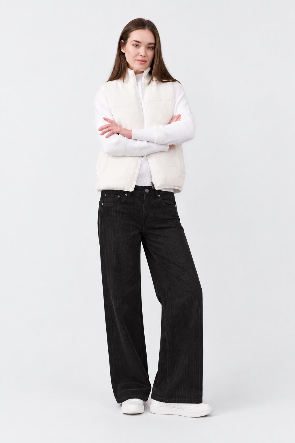 Wide Leg Hose aus Lyocell‑Baumwoll‑Mix in Cordoptik in black, Ansicht 2