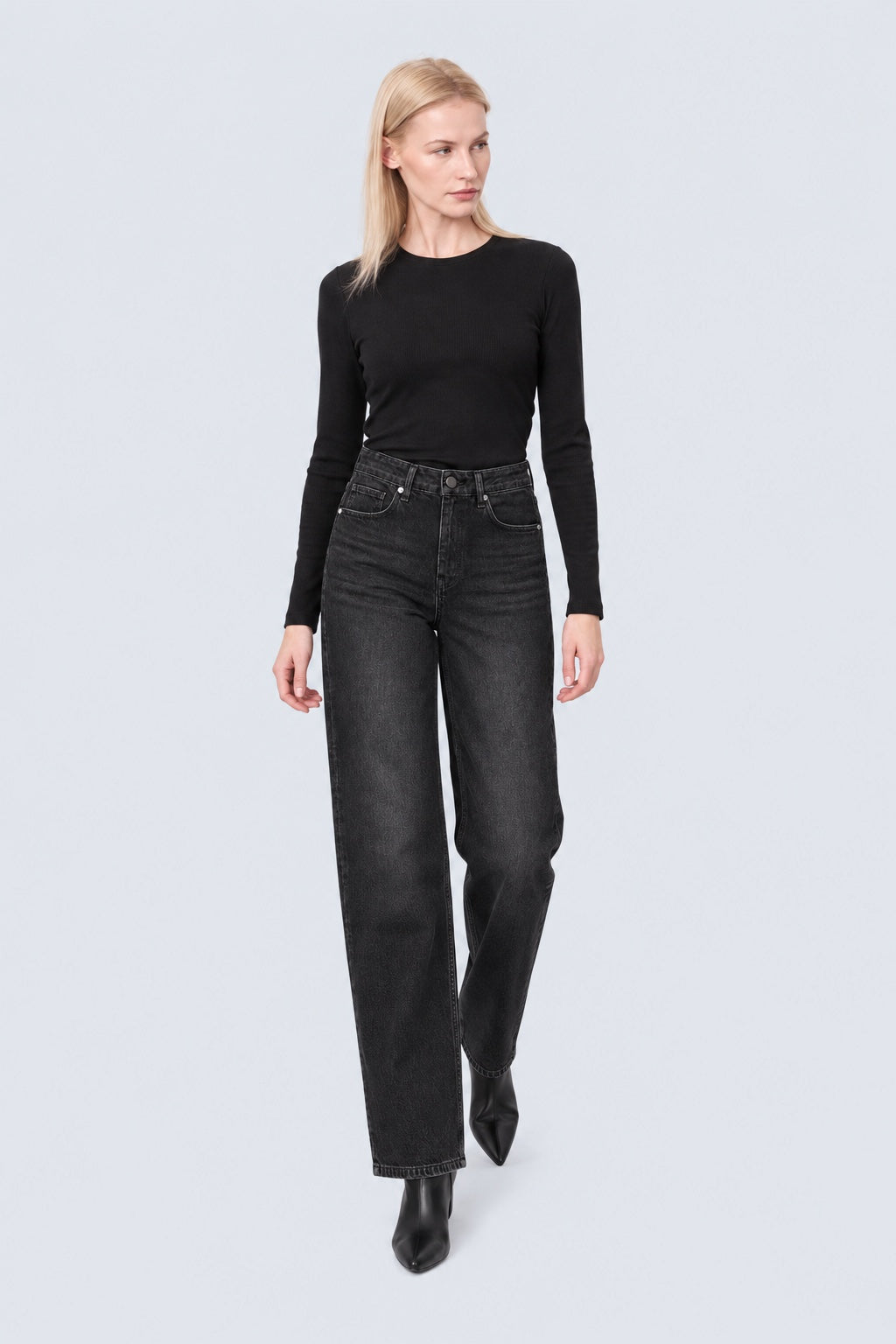 Anita Straight Fit Jeans aus Baumwoll‑Elasthan mit Black‑Denim‑Waschung in black