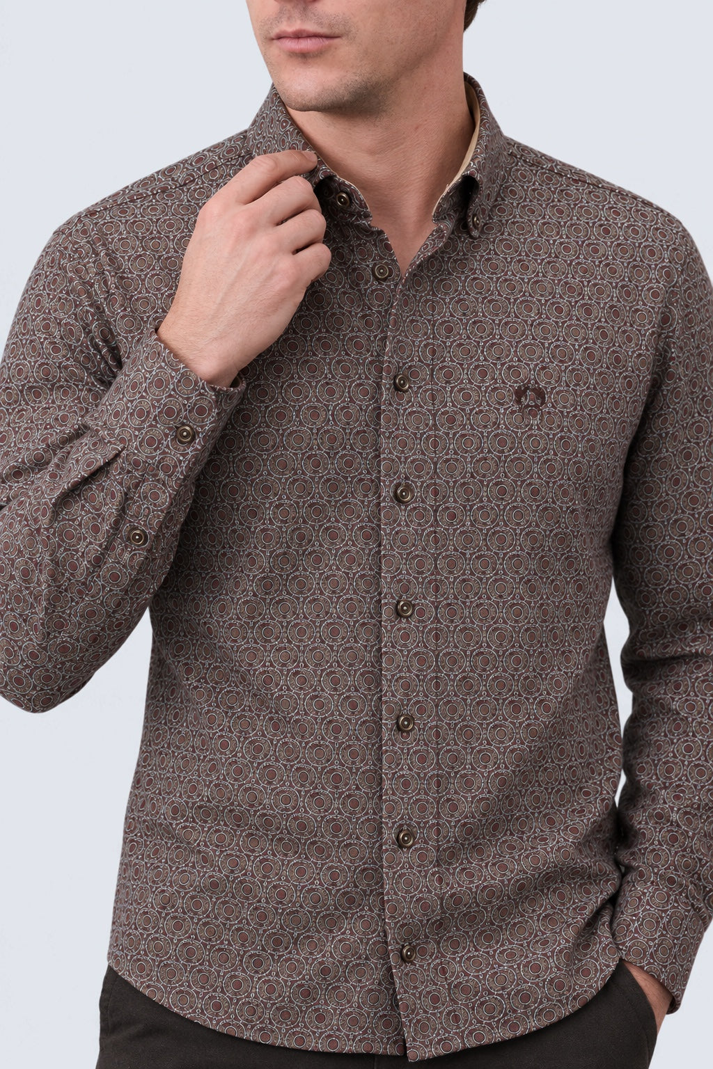 Button‑Down‑Hemd aus Baumwolle mit Allover‑Print in camel print 1, Ansicht 3
