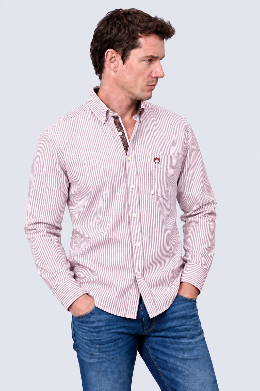 Button‑Down‑Hemd mit Streifenmuster aus Baumwoll‑Polyester‑Mix in bordo stripe 1, Ansicht 2