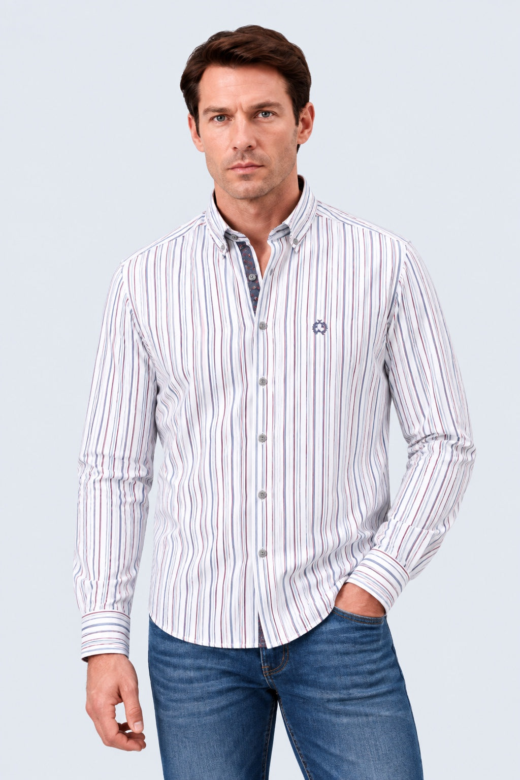 Button‑Down‑Hemd mit Streifenmuster aus Baumwolle in bordo stripe 2