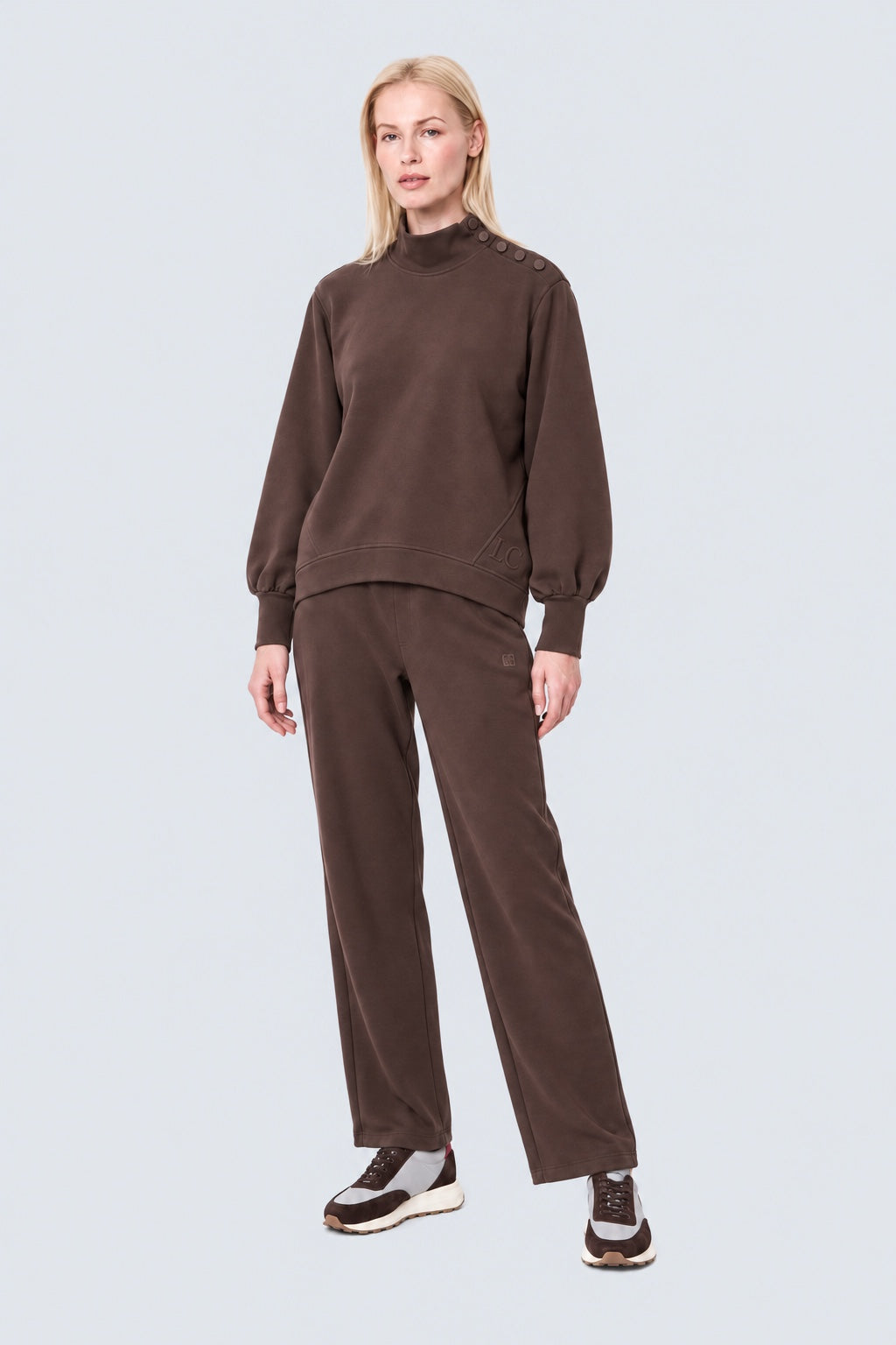 Sweatshirt aus Modal‑Mix mit Stehkragen und Schulterknöpfen in brown