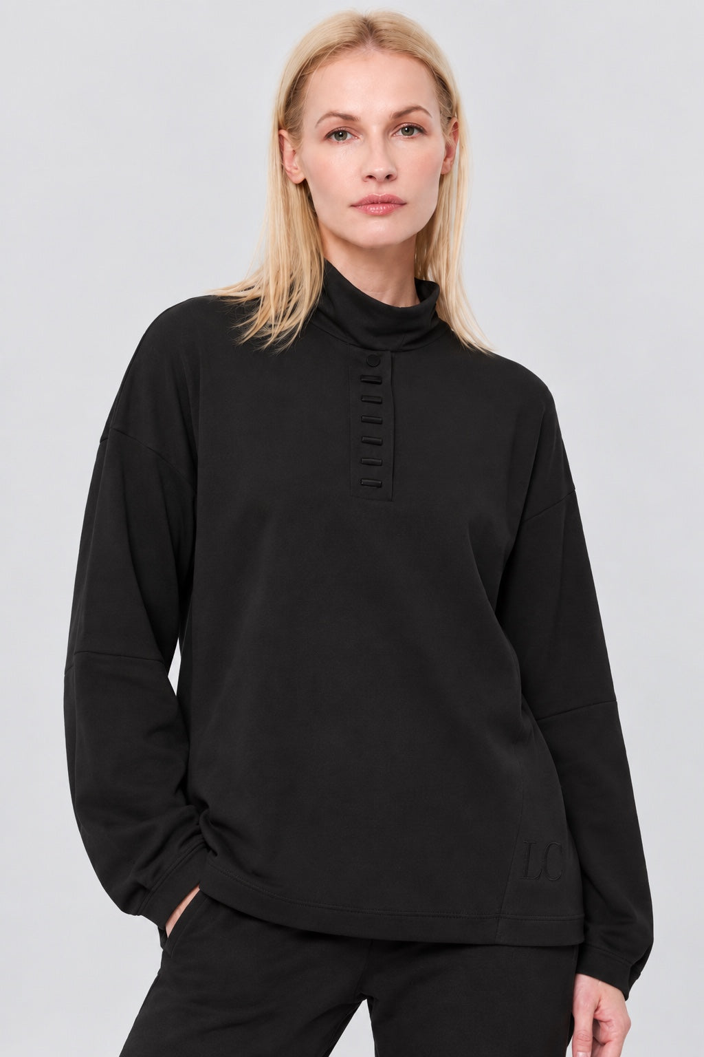 Sweatshirt mit Stehkragen und Zierknopfleiste in black