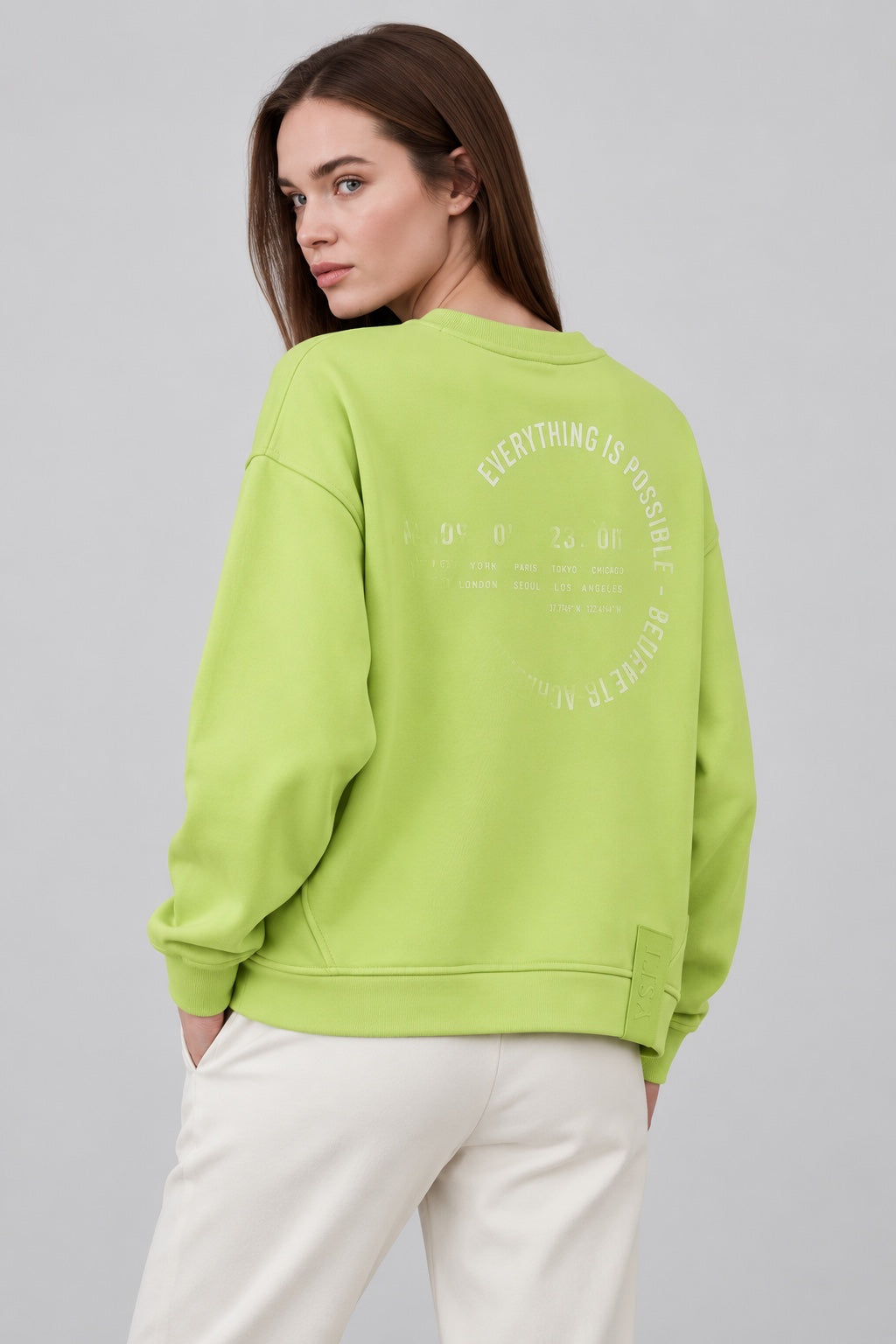 Oversize-Sweatshirt aus Baumwoll-Mix mit Rückenprint in green glow, Ansicht 2