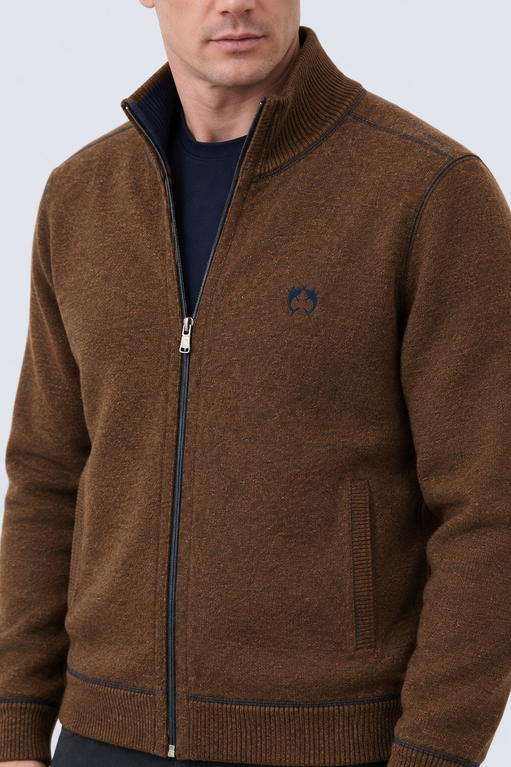 Strickjacke aus Lambswoll‑Mix mit Stehkragen und Reißverschluss in brown combi 1, Ansicht 3