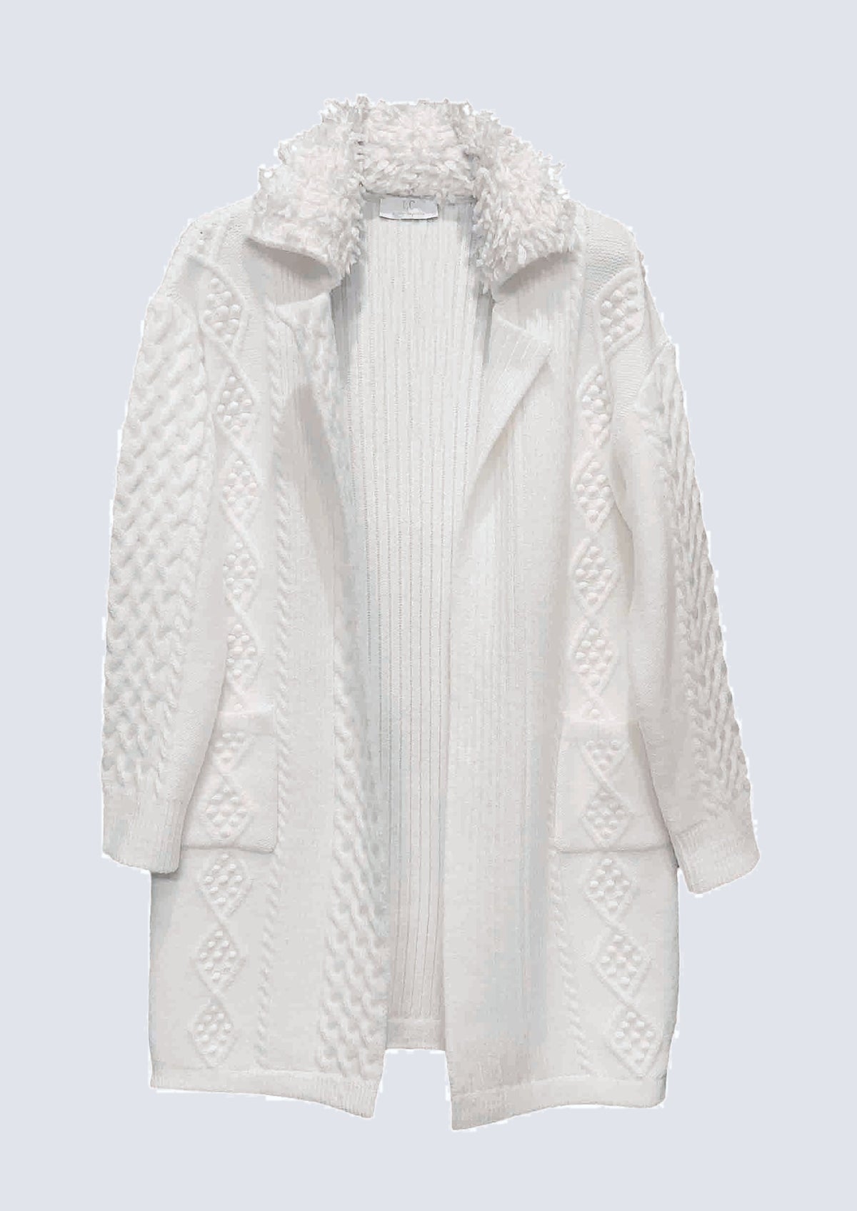 Strickjacke aus Strukturstrick mit Teddykragen in off white