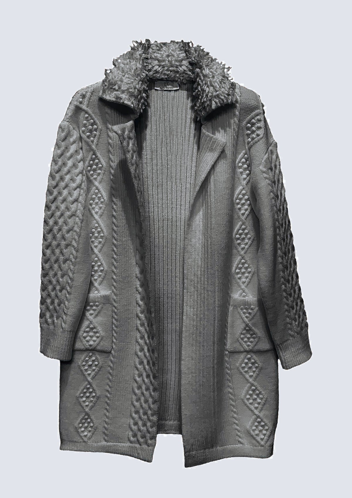 Strickjacke aus Strukturstrick mit Teddykragen in grey mel