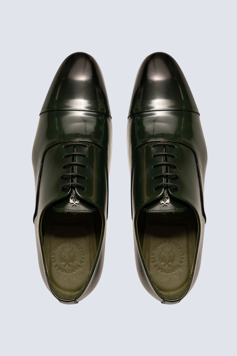 Elegant patent leather oxfords, 75% handmade, in black-red or dark green.