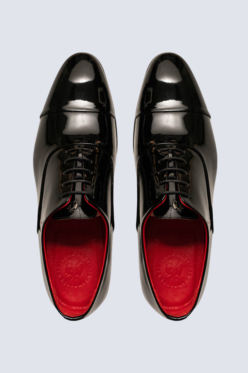 Elegant patent leather oxfords, 75% handmade, in black-red or dark green.