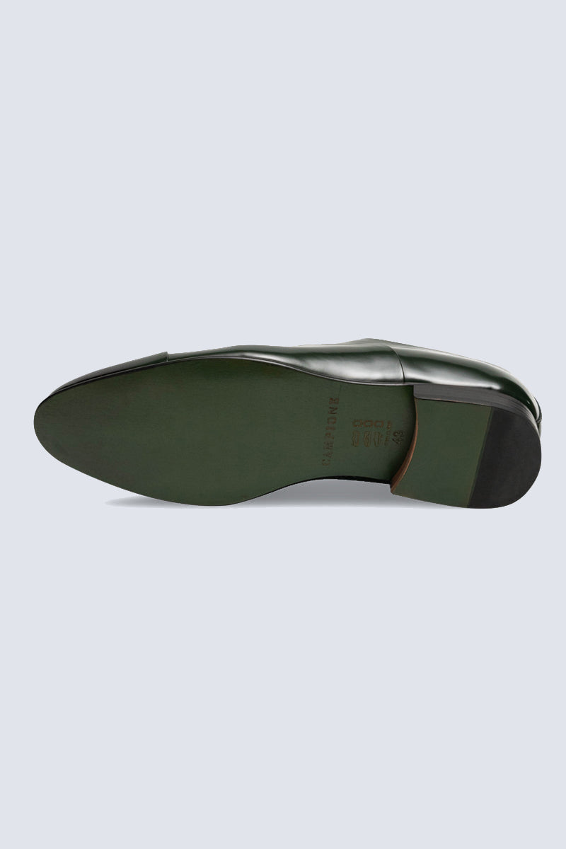 Elegant patent leather oxfords, 75% handmade, in black-red or dark green.