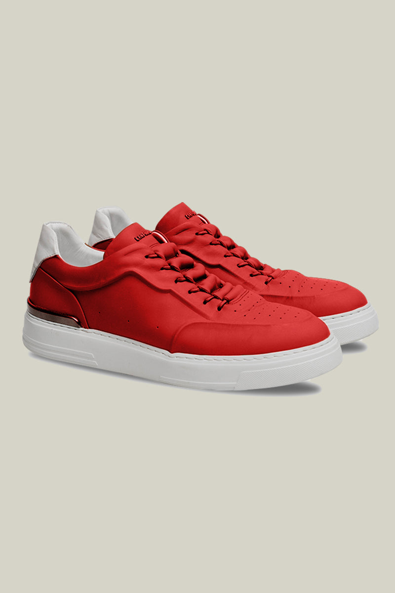 Leather sneakers with concealed lacing.