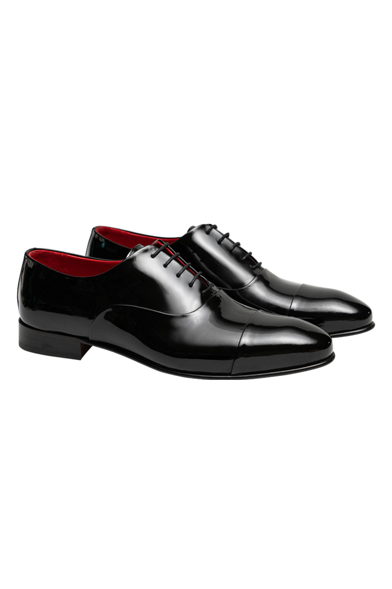 Elegante Lack-Oxford aus Leder, 75% handgefertigt, in Schwarz-Rot oder Dark Green.