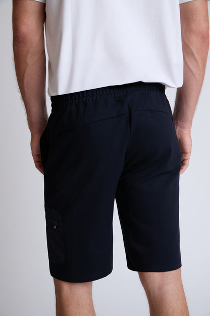 Bermuda‑Shorts aus Rayon‑Polyamid‑Lycra‑Mix mit Utility‑Tasche