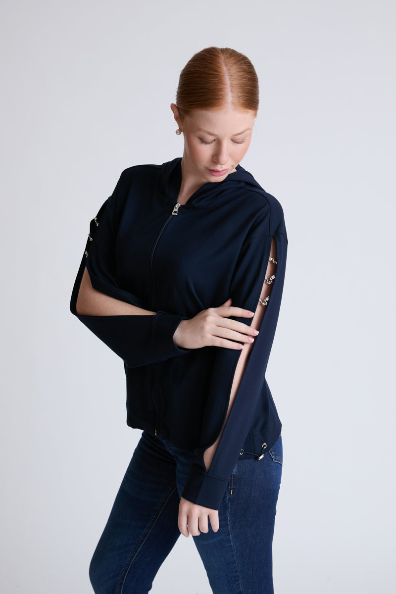 Hooded sweatshirt in viscose blend with zipper