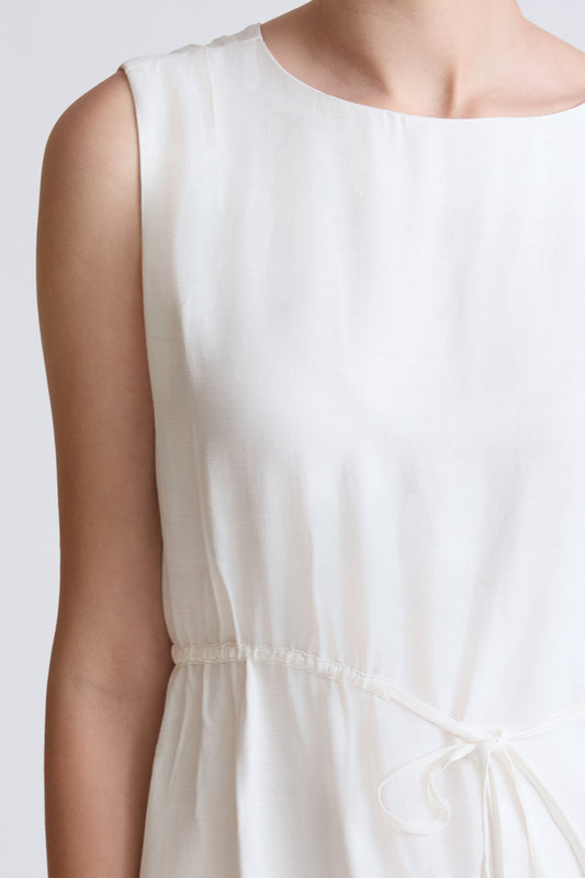 Ärmelloses Kleid aus Viskose-Leinen-Mix mit Tunnelzug