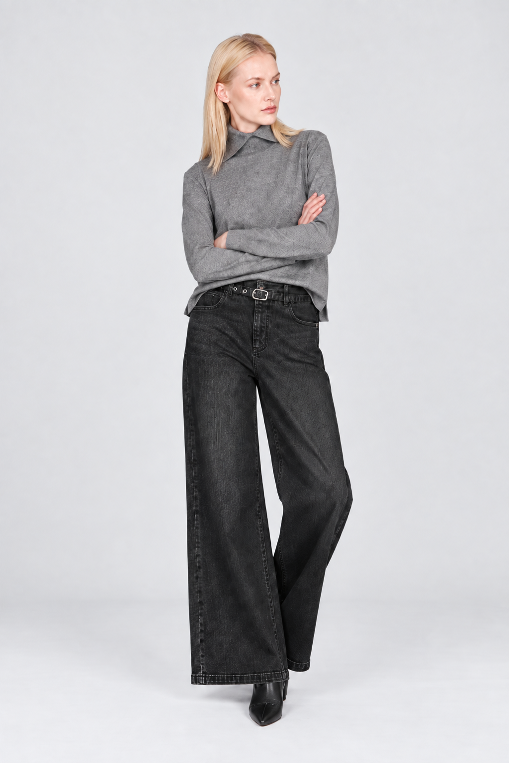 Eve Wide Leg Jeans aus Baumwoll-Mix mit Gürtel in Black Denim