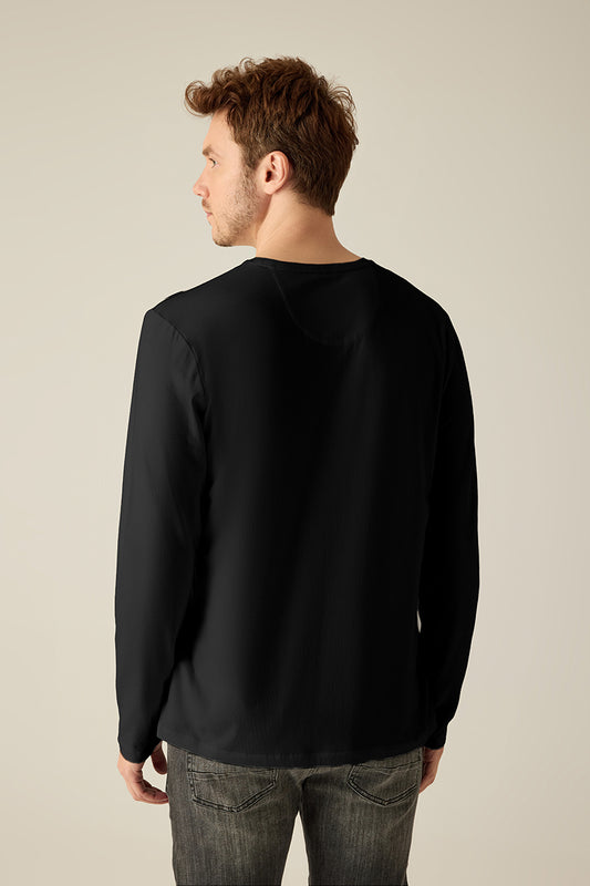 Men's long-sleeved shirt in black with “Rise &amp; Vision” print – modern &amp; urban