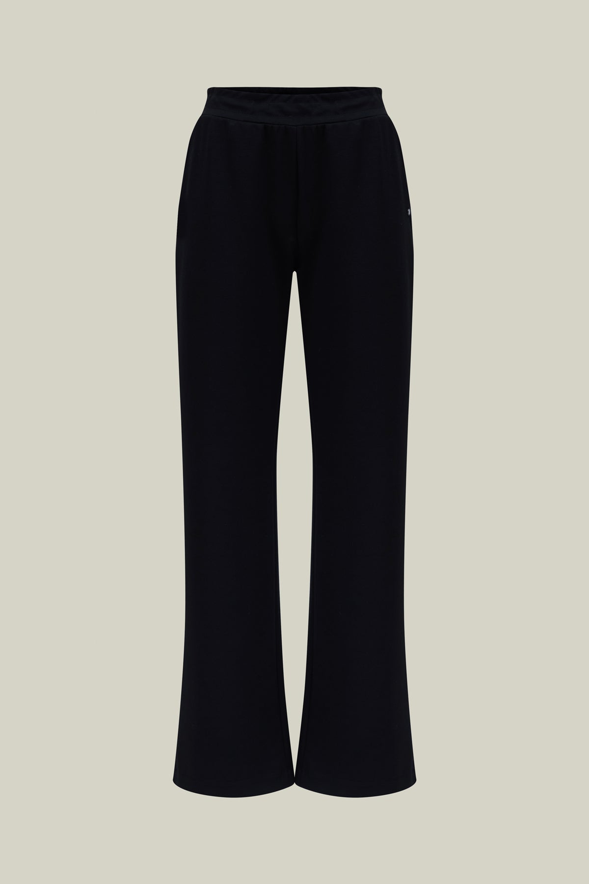 Elegant, sportlich, leicht und hochwertig verarbeitet – Premium-Style Hose für jeden Tag.