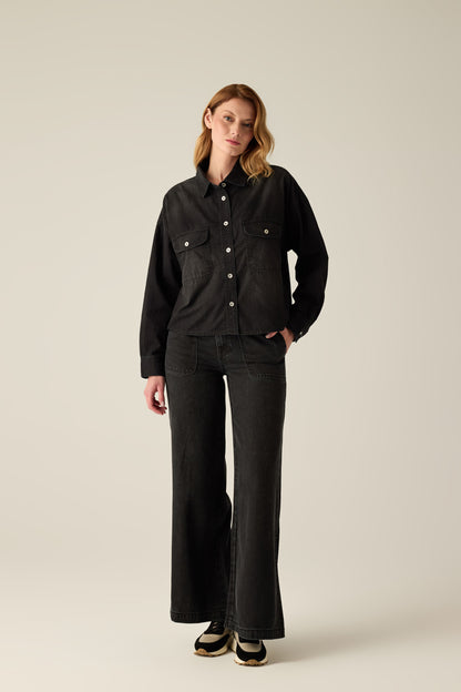 Women's denim shirt with pockets – Black