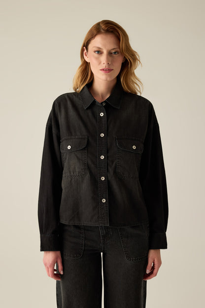Women's denim shirt with pockets – Black
