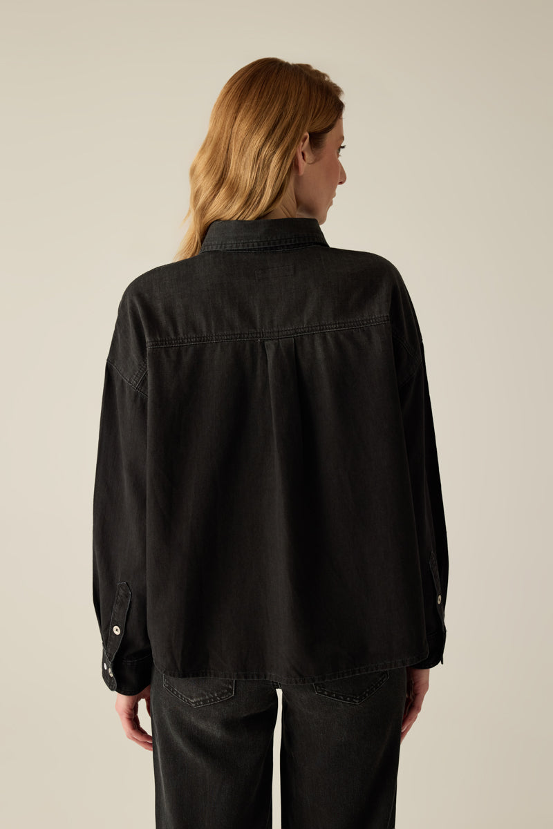 Women's denim shirt with pockets – Black