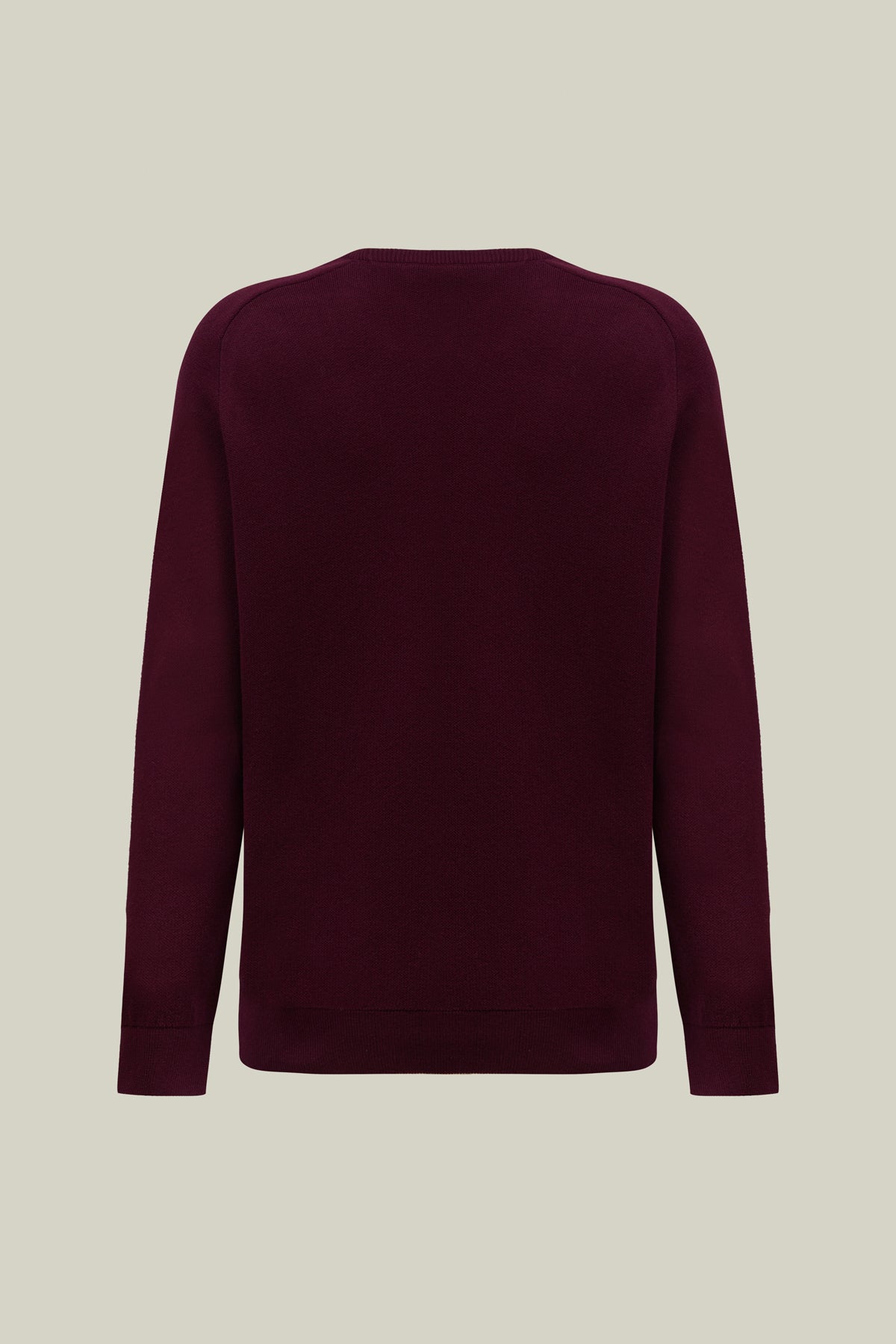 Rundhalspullover mit Raglanärmeln & breitem Ripp – im Navy-Bordeaux-Mix, modern & elegant.