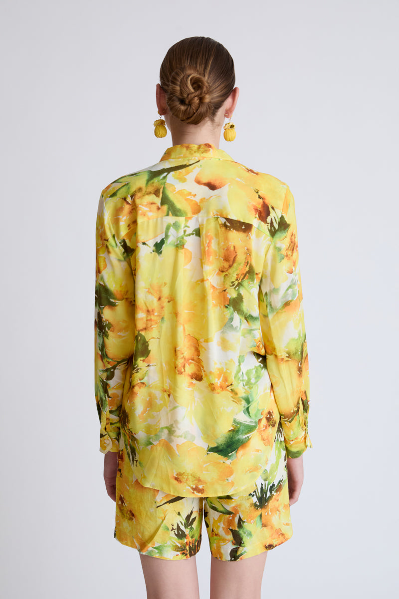 Blouse with floral print and classic shirt collar (long sleeves)