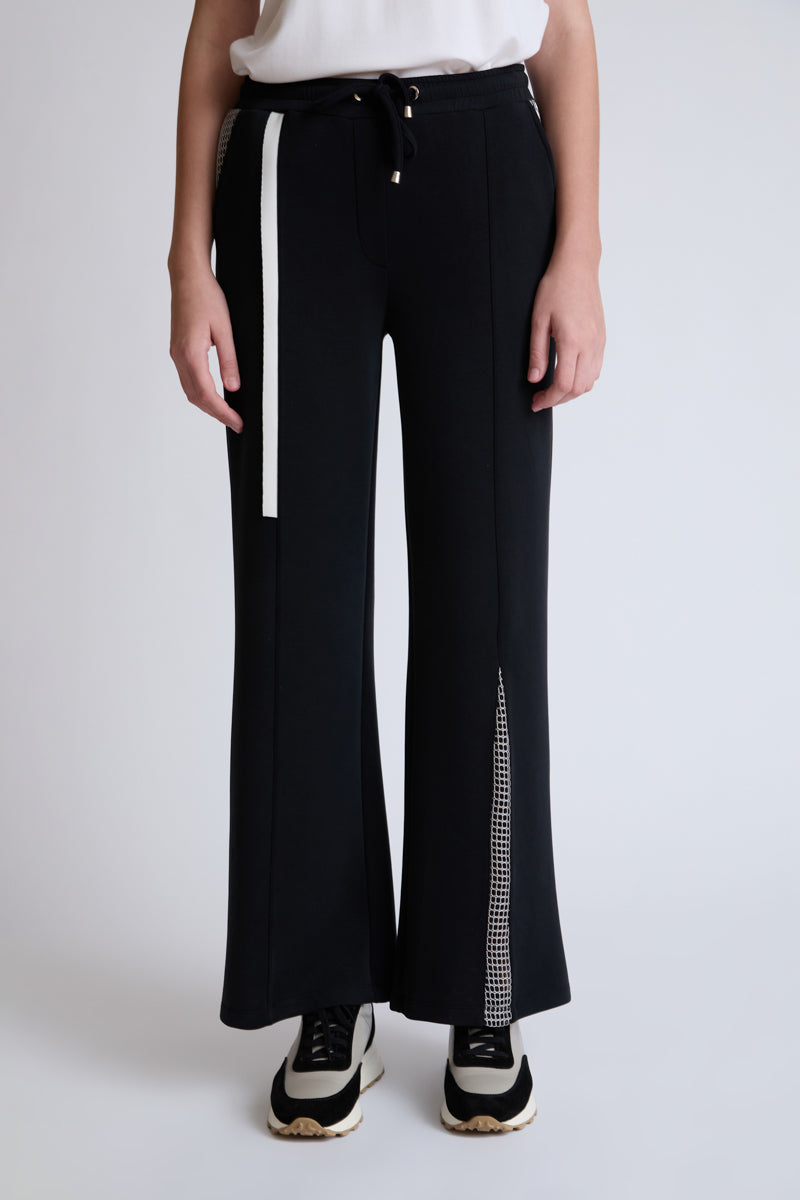 Sweatpants in a modal-polyester blend with contrast detail