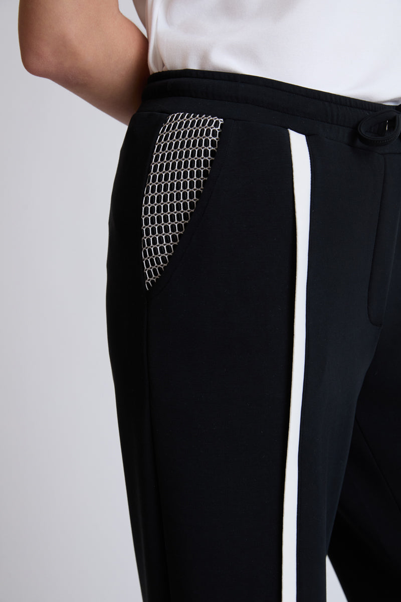 Sweat‑Hose aus Modal‑Polyester‑Mix mit Kontrastdetail
