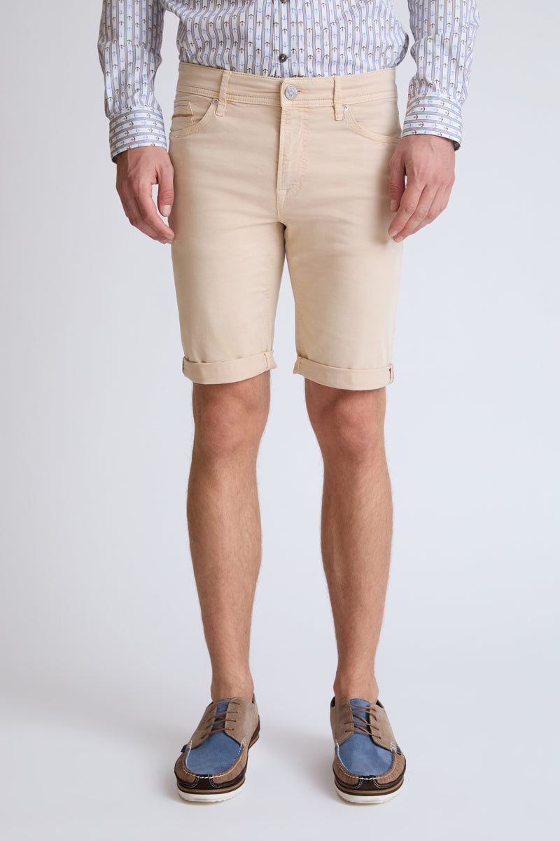 Bermuda mit lässigem Umschlagsaum – sand #Farbe_sand