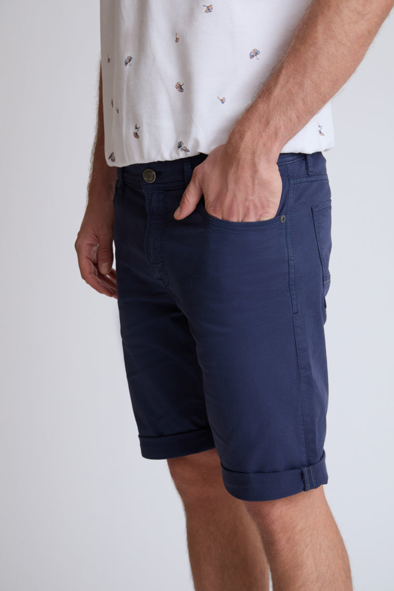 Bermuda mit lässigem Umschlagsaum – seablue #Farbe_seablue
