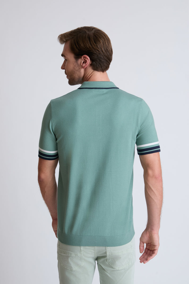 Fine knit polo shirt in a cotton blend with a striped design