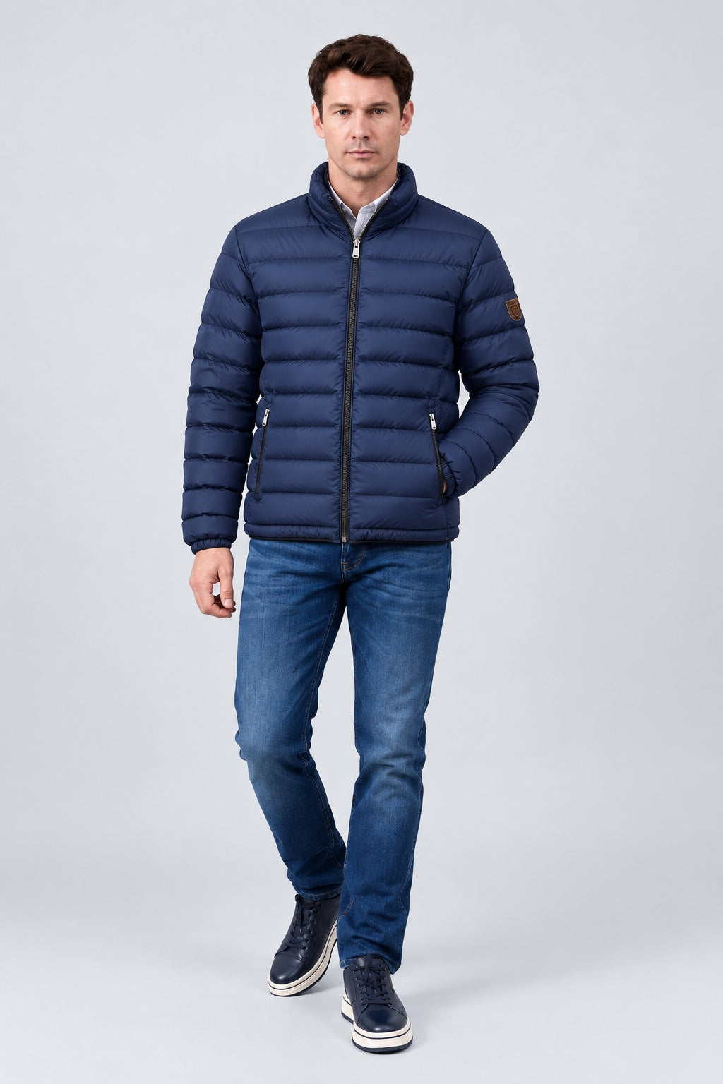 Steppjacke aus Polyester mit Stehkragen in navy