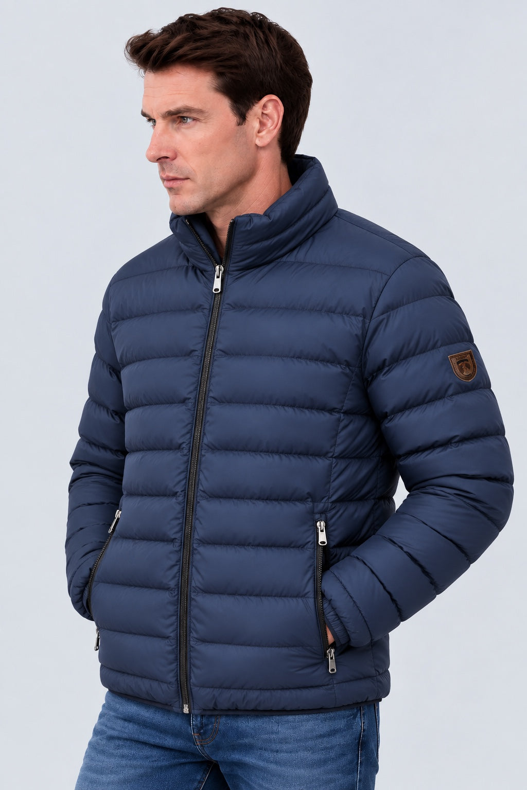 Steppjacke aus Polyester mit Stehkragen in navy, Ansicht 3